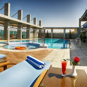 מלון Rose Park - Al Barsha, Opposite Metro Station