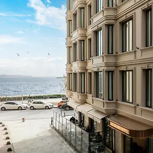 Dream Karakoey Bosphorus , Istanboel Turkije